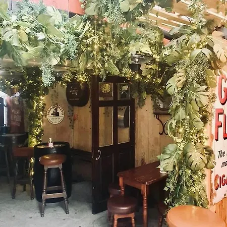 ベッド・アンド・ブレックファスト Charlie Foleys キラーニー